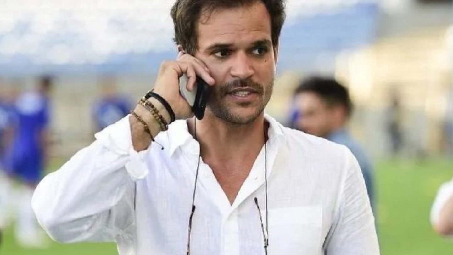 Admar vai enfrentar o mercado e Vasco entra de vez na disputa por atacante que é a sensação da Série A