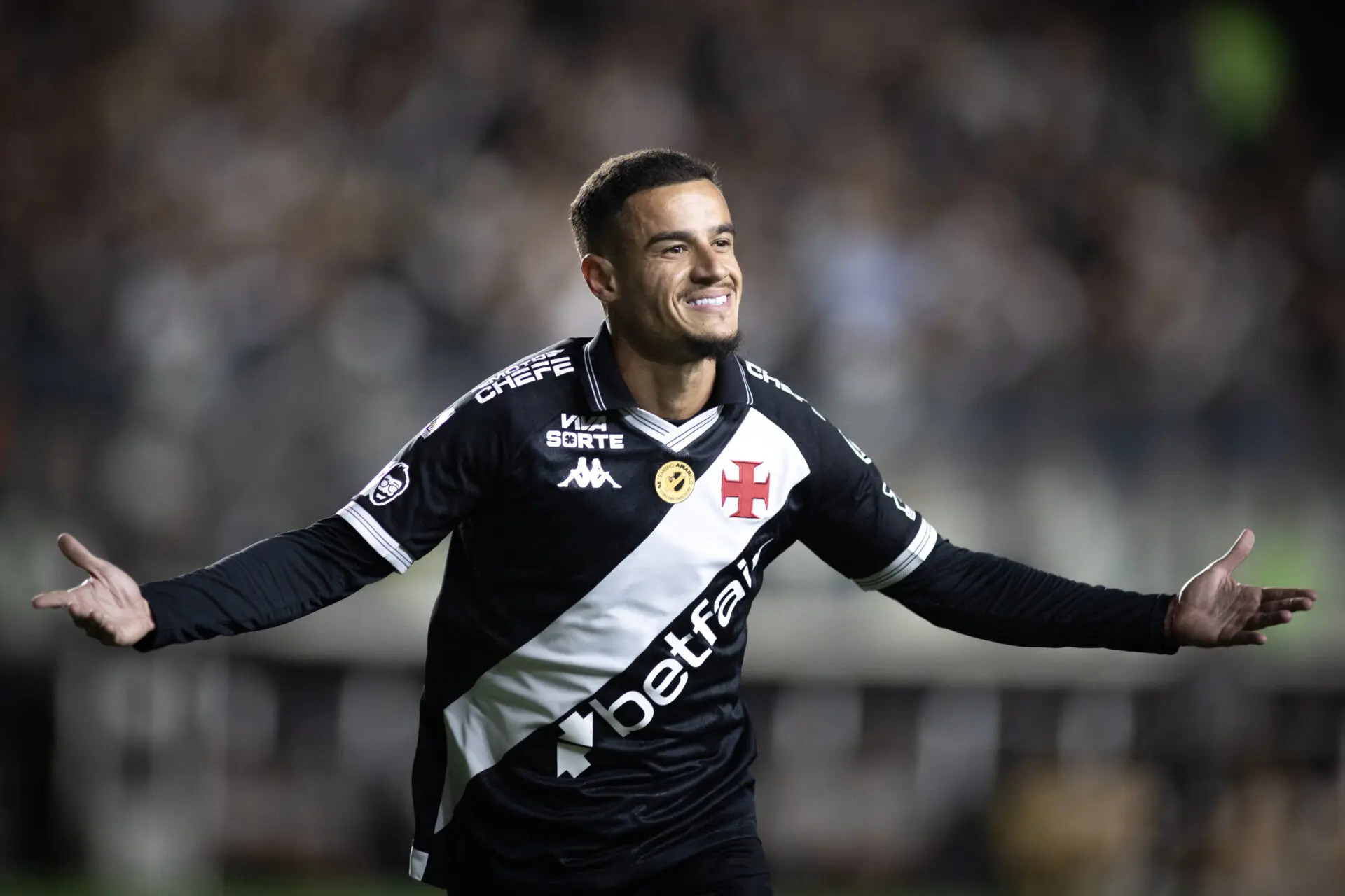 Gigante da Série A formaliza interesse em contratar Coutinho, que está de saída do Vasco