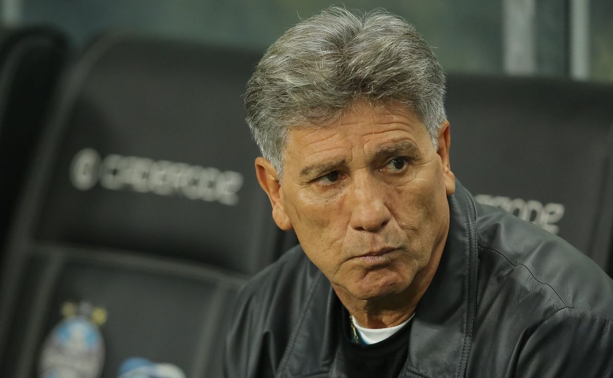 Exclusivo: Renato Gaúcho toma atitude dura com Barros depois de expulsão no Vasco