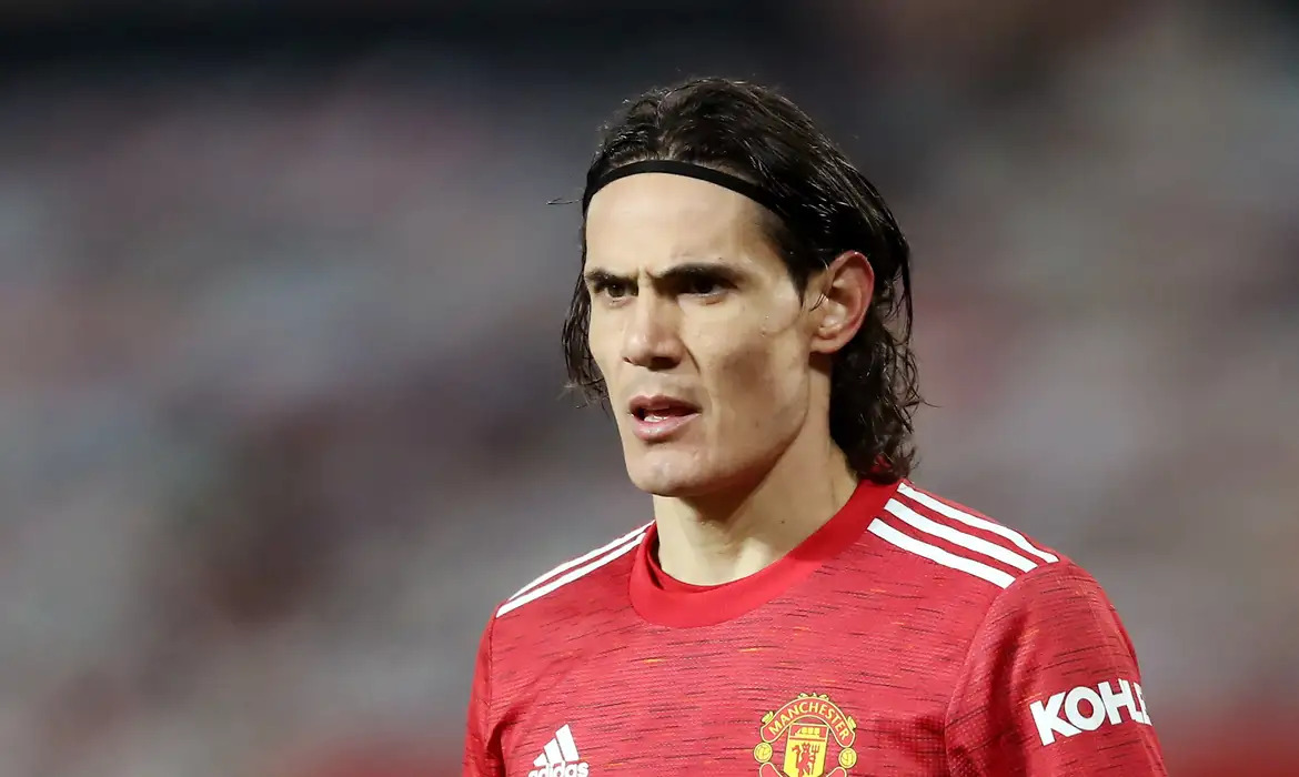 Vasco estuda força-tarefa pesada para fechar com Cavani: ”salário não é problema”