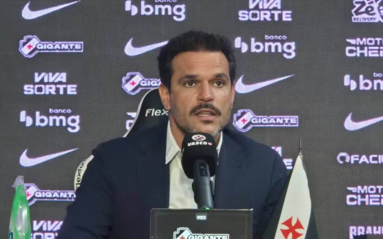 Admar faz 1º contato e Vasco mira zagueiro que já passou pela Seleção Brasileira