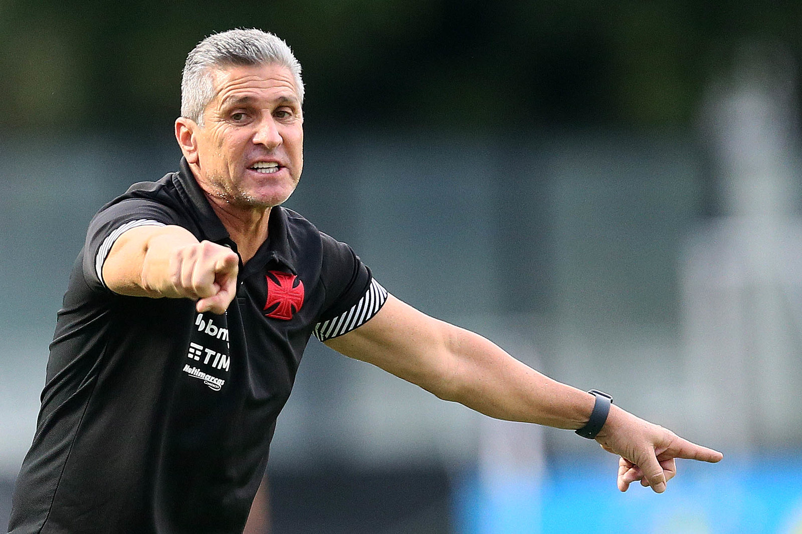 Exclusivo! Jorginho fala da possibilidade de fechar com o Vasco: ”uma honra”