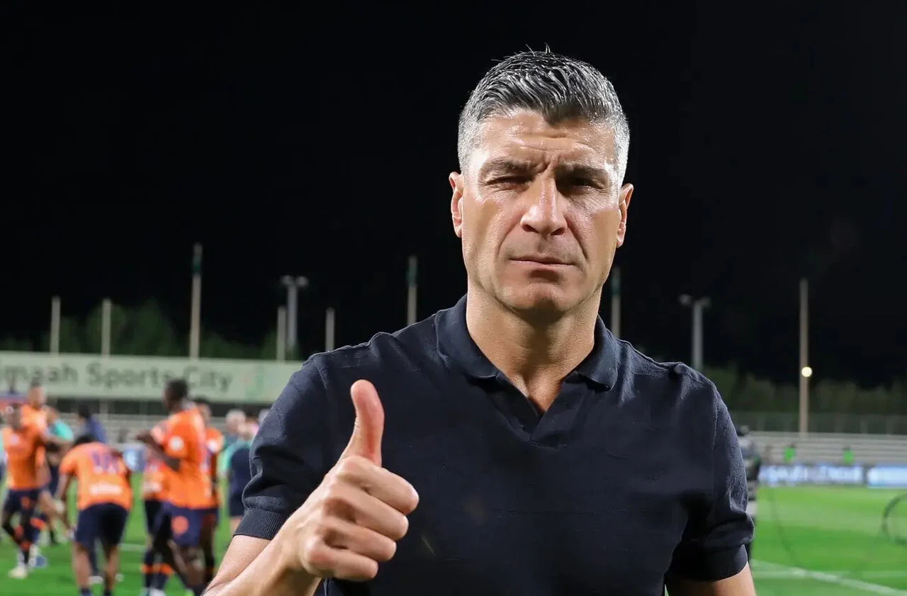 Atacante renomado chega à mesa do Vasco e será avaliado por Pedro Emanuel