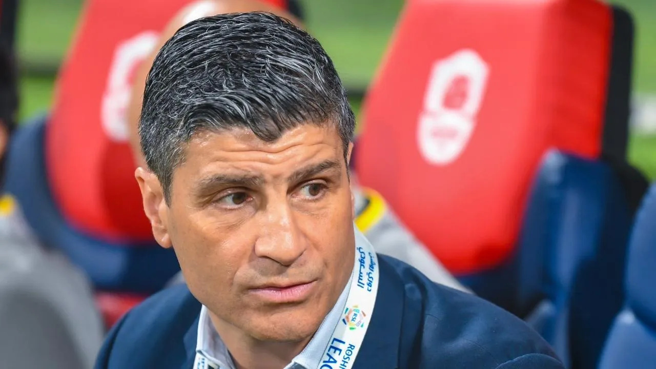Pedro Emanuel avalia reforço que pode chegar para ser o astro do Vasco