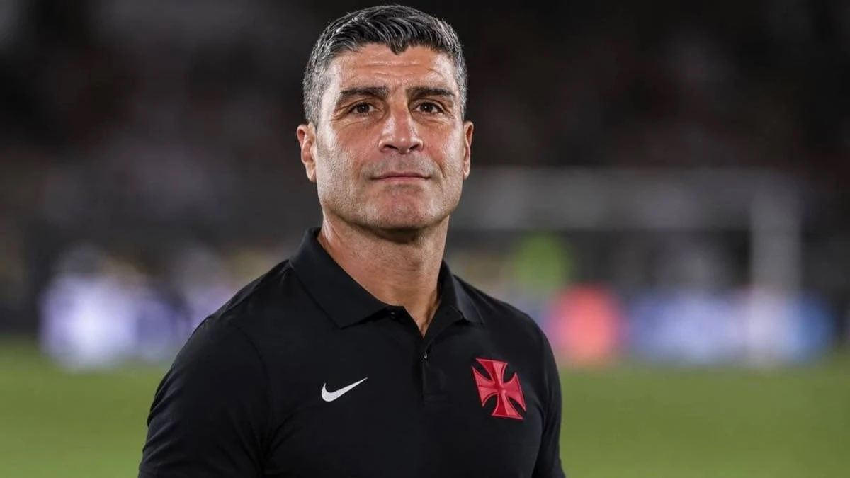 Vasco: aproveitamento de Pedro Emanuel no Brasileirão é pior que o da lanterna Chapecoense