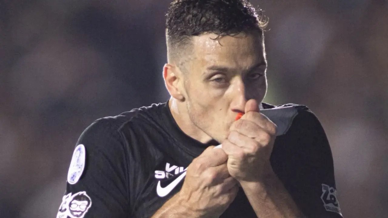 Vasco já garantiu R$ 34,8 milhões nas copas; veja quanto pode faturar se for campeão de ambas