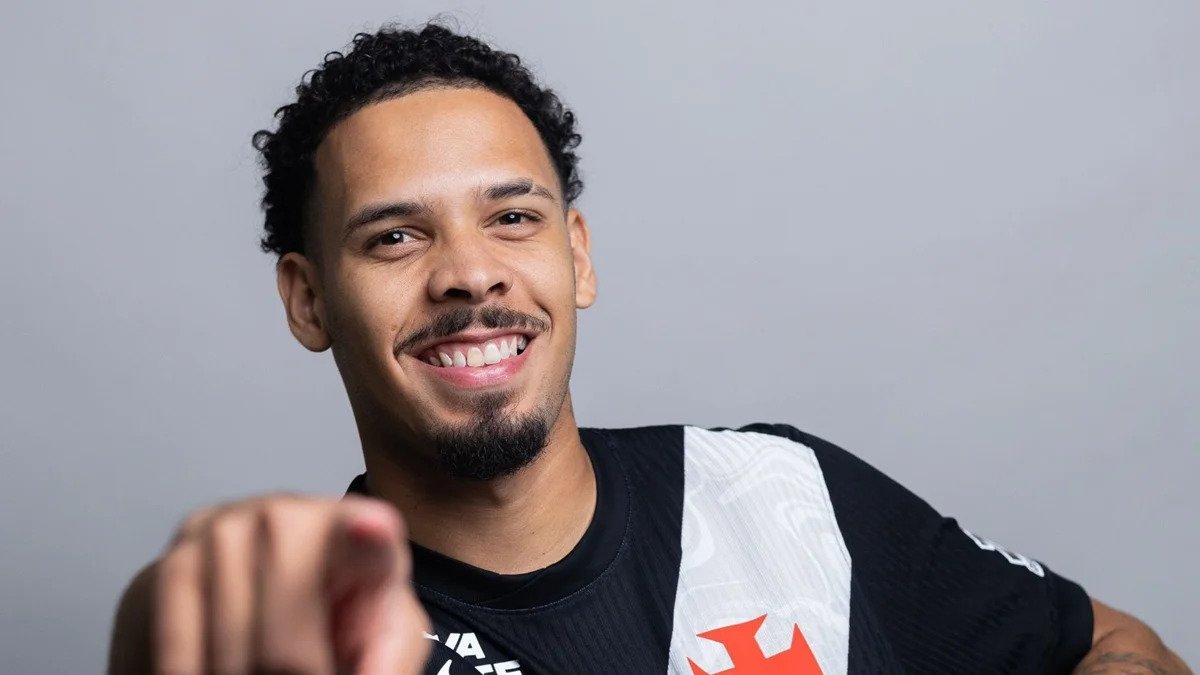 Exclusivo: agente revela a ansiedade de Gabriel Pereira para vestir a camisa do Vasco