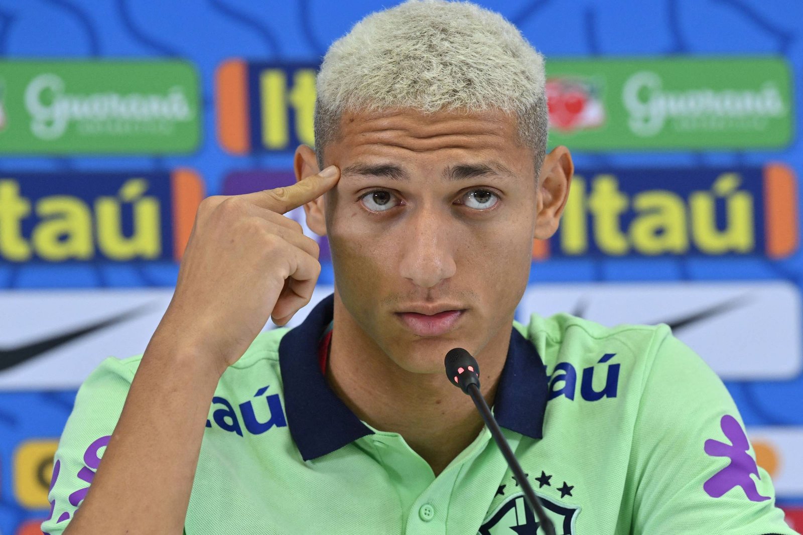 Pedro Emanuel fala pela 1ª vez sobre possibilidade de Richarlison no Vasco