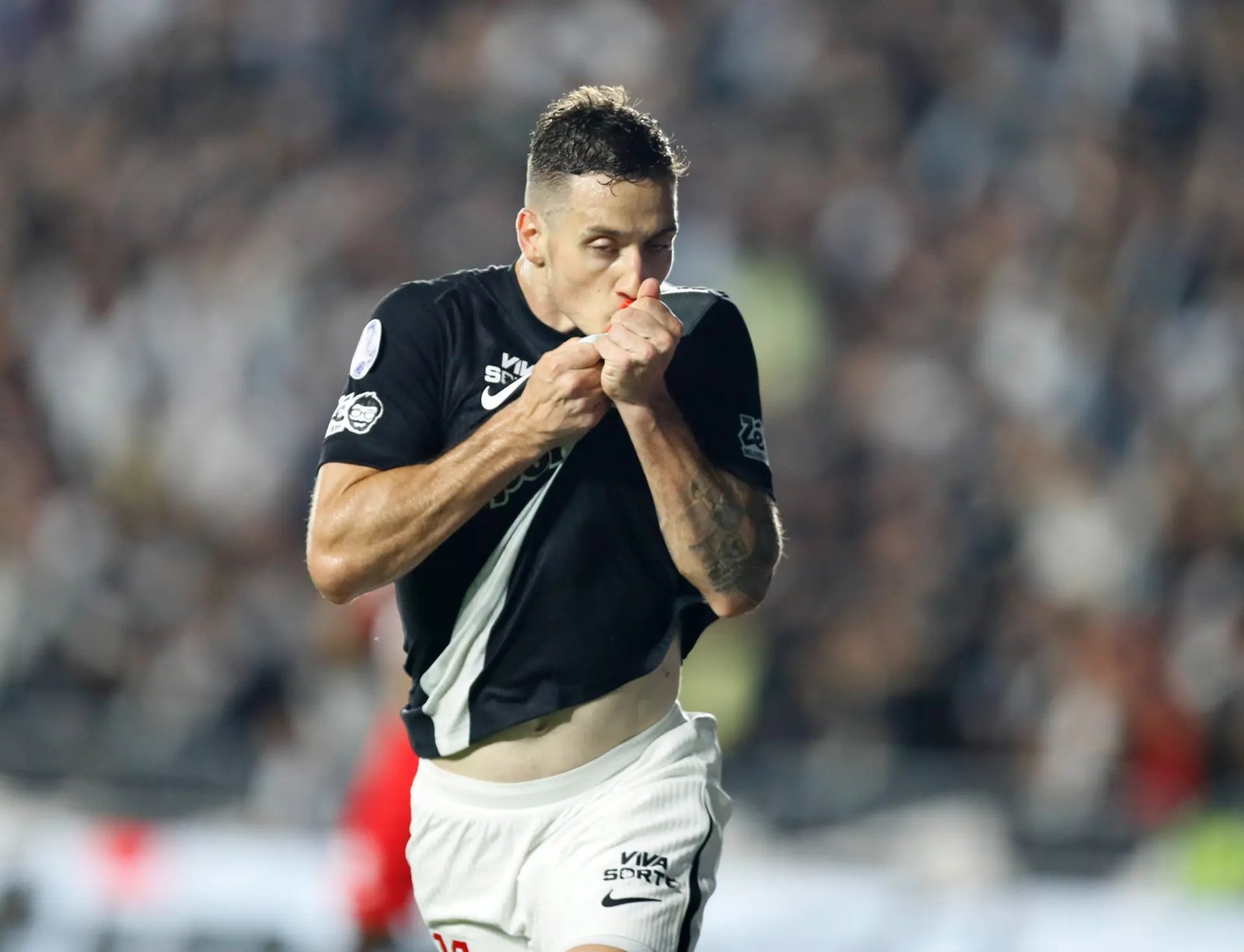 Sem TV aberta, SporTV e Premiere: saiba onde assistir Botafogo x Vasco